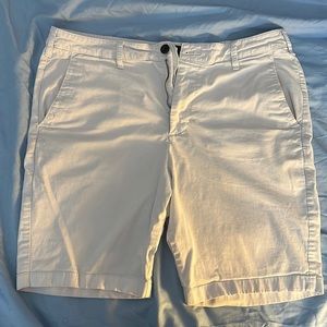Hollister White Shorts Size 36